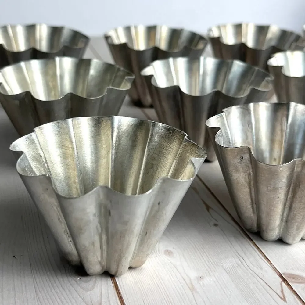 Lot of 20 Vintage Aluminum Individual Baking Gelatin Molds Grandma Cottage Farm